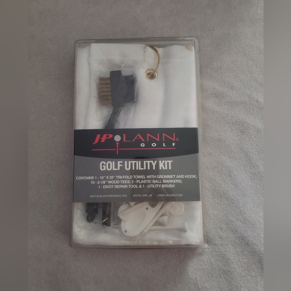 JP Lann Golf Utility Kit With Towel, Tees, Markers, Divot Tool, Utility Brush - Picture 2 of 3